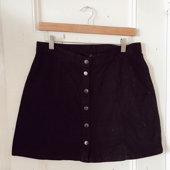 Black Button-up Skirt - Picture 1 of 2